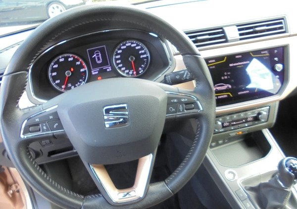 Seat Ibiza cena 49900 przebieg: 95200, rok produkcji 2017 z Ustroń małe 781